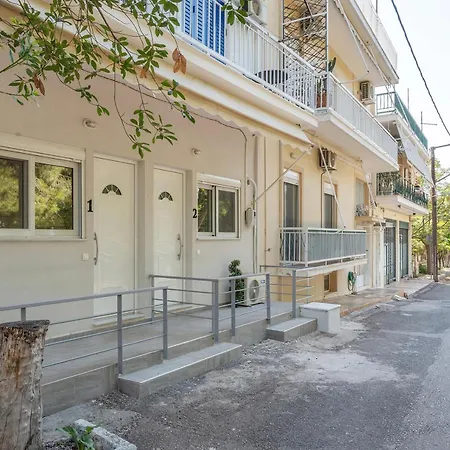 γκαρσονιέρα 2 δίπλα στη θάλασσα! Apartment *